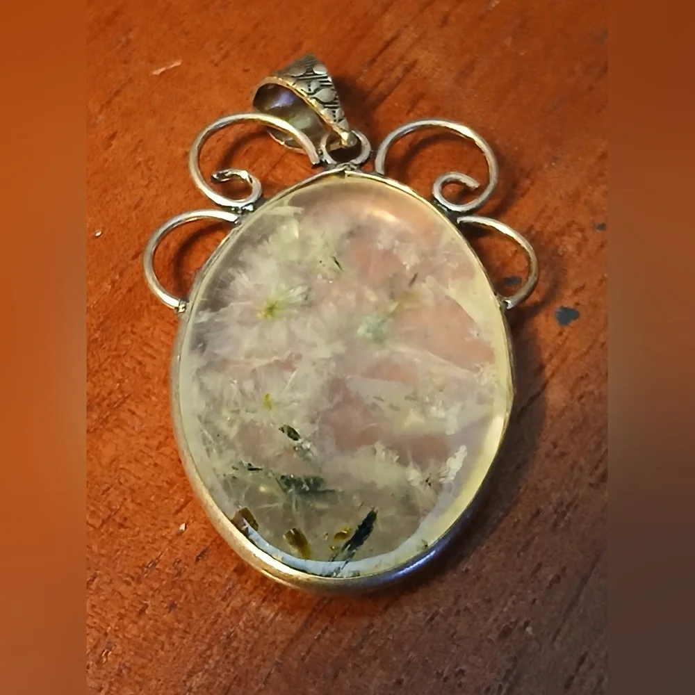 Oval Prehnite Moss Agate Pendant in Silver Plated Setting - Green - Picture 5 of 10